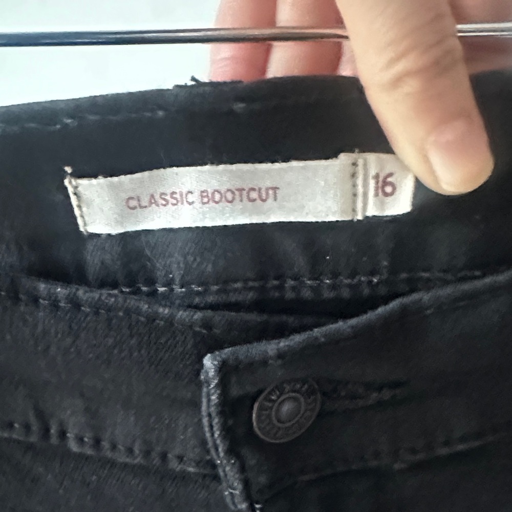 Levi's Women's Boot Cut Jeans - Black - Picture 2 of 6